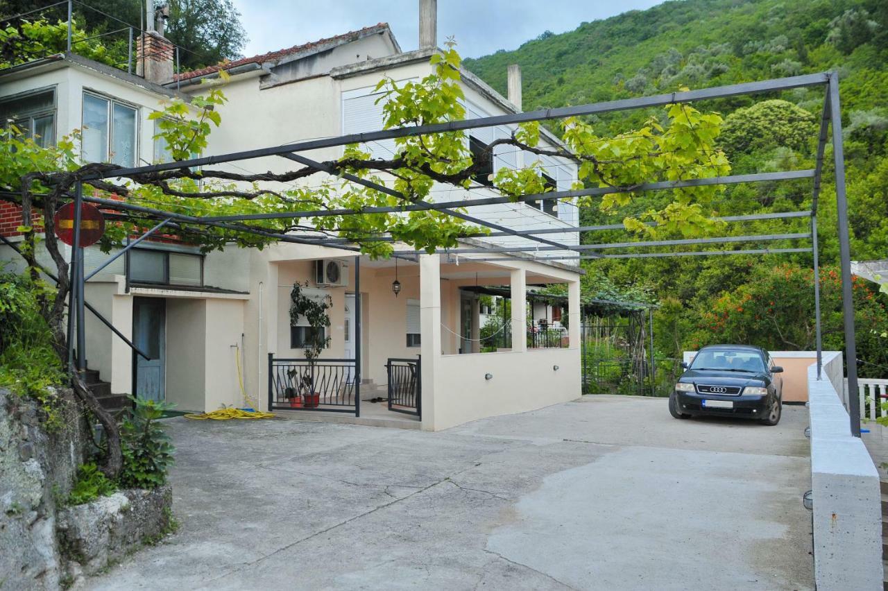 Apartments Banicevic Тиват Экстерьер фото